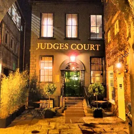 Judges Court Penzion 4*