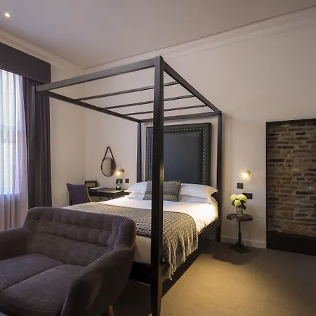 Judges Court 4* York